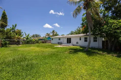 3327 Sapphire Road Lake Worth FL 33462