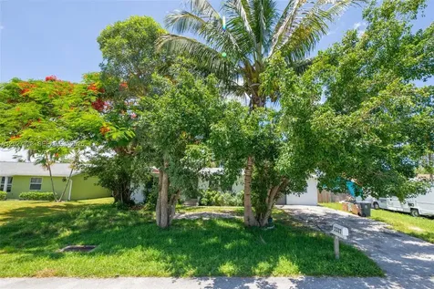 3327 Sapphire Road Lake Worth FL 33462