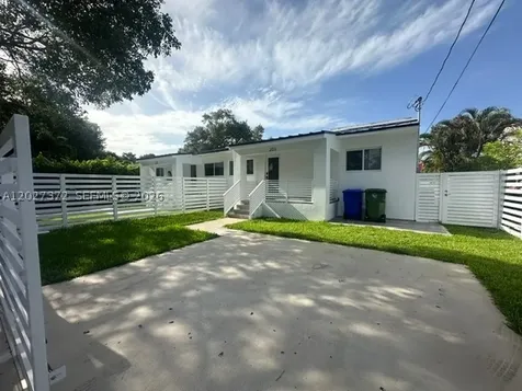 2814 SW 26th Street Miami FL 33133