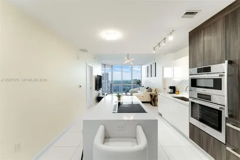 851 NE 1st Avenue Miami FL 33132