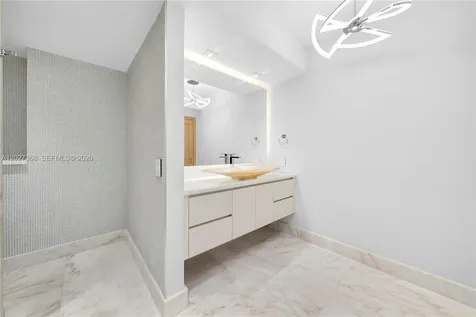 4779 Collins Avenue Miami Beach FL 33140