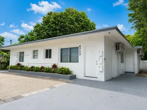 6723 NE Miami Place Miami FL 33138