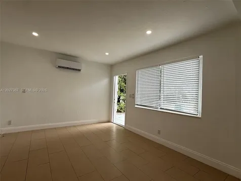 6723 NE Miami Place Miami FL 33138