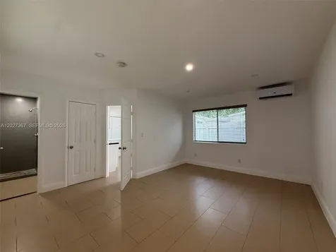 6723 NE Miami Place Miami FL 33138