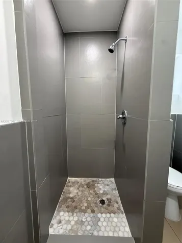 6723 NE Miami Place Miami FL 33138