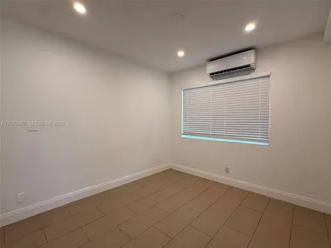 6723 NE Miami Place Miami FL 33138