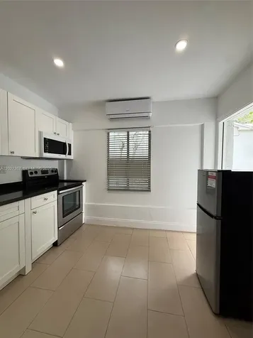 6723 NE Miami Place Miami FL 33138