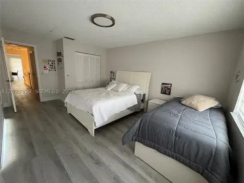 10247 NW 51st Terrace Doral FL 33178