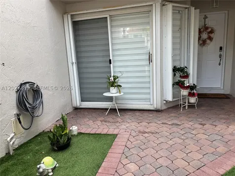 10247 NW 51st Terrace Doral FL 33178