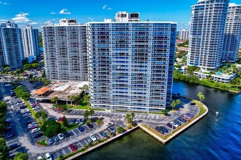 20505 E Country Club Drive Aventura FL 33180