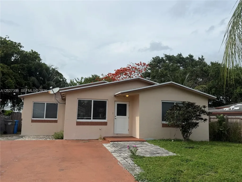 4711 SW 23rd Street West Park FL 33023
