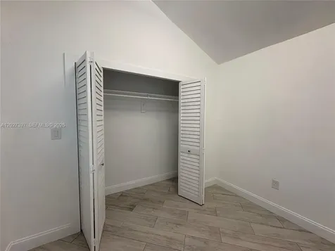 6753 SW 39th Terrace Miami FL 33155