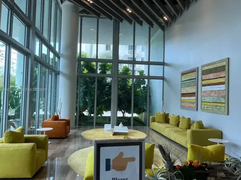 1600 SW 1 Avenue Miami FL 33129