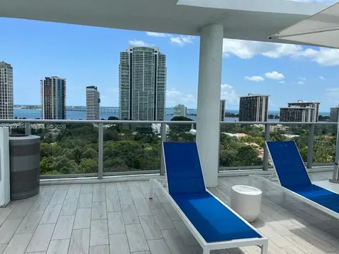 1600 SW 1 Avenue Miami FL 33129