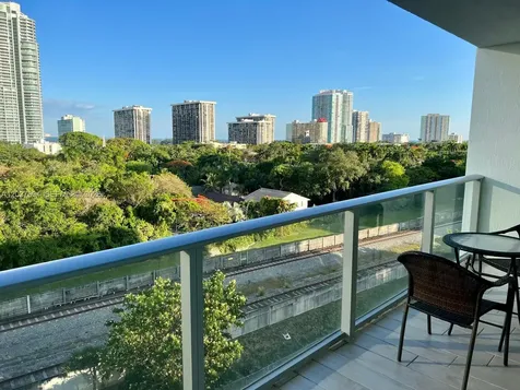 1600 SW 1 Avenue Miami FL 33129