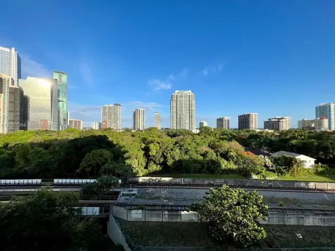 1600 SW 1 Avenue Miami FL 33129