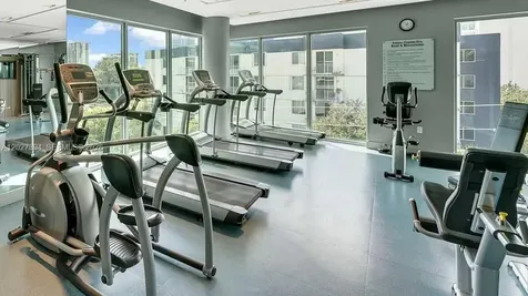 1600 SW 1 Avenue Miami FL 33129