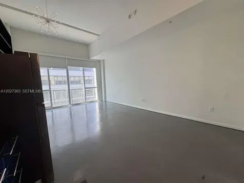 253 NE 2nd Street Miami FL 33132