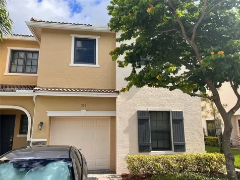 311 NE 194th Lane Miami FL 33179