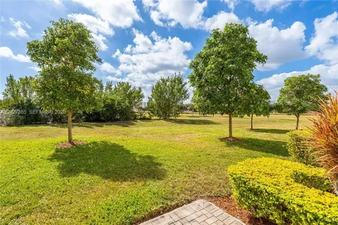 311 NE 194th Lane Miami FL 33179