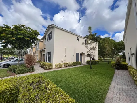 311 NE 194th Lane Miami FL 33179
