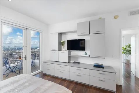60 SW 13th Street Miami FL 33130