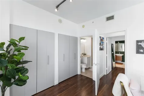 60 SW 13th Street Miami FL 33130