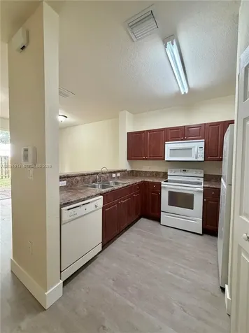 2885 SE 1st Drive Homestead FL 33033