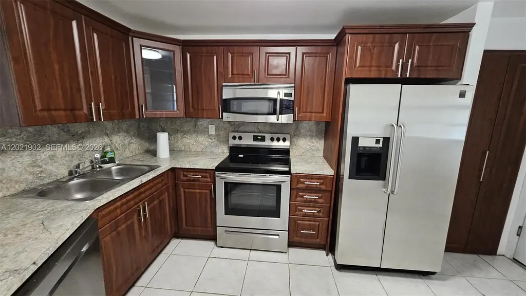 1750 NE 191st Street Miami FL 33179