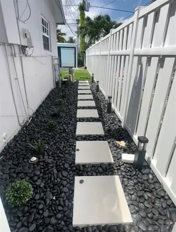 8531 NW 25th Street Sunrise FL 33322
