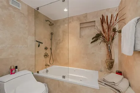 1121 Crandon Boulevard Key Biscayne FL 33149