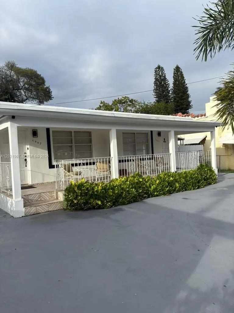 1947 NW 33rd Street Miami FL 33142