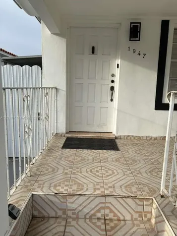 1947 NW 33rd Street Miami FL 33142