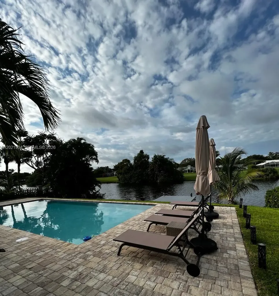 3324 Lakeview Boulevard Delray Beach FL 33445
