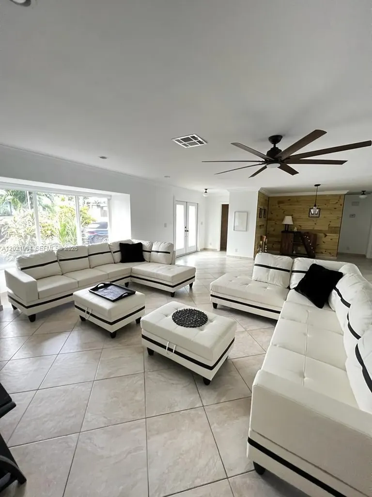 3324 Lakeview Boulevard Delray Beach FL 33445
