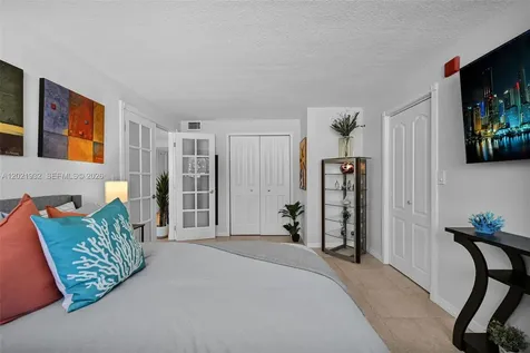 1334 Collins Avenue Miami Beach FL 33139