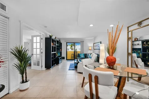 1334 Collins Avenue Miami Beach FL 33139