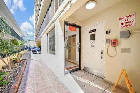 1334 Collins Avenue Miami Beach FL 33139