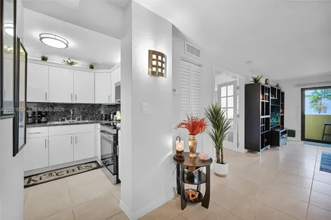 1334 Collins Avenue Miami Beach FL 33139