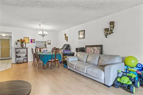 1800 SW 81st Avenue North Lauderdale FL 33068