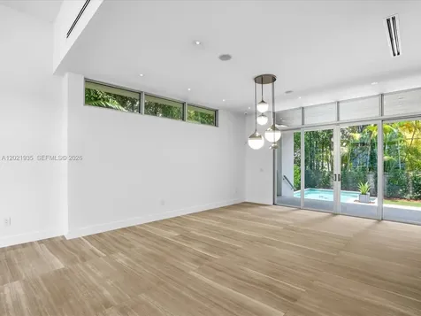 125 Hampton Lane Key Biscayne FL 33149