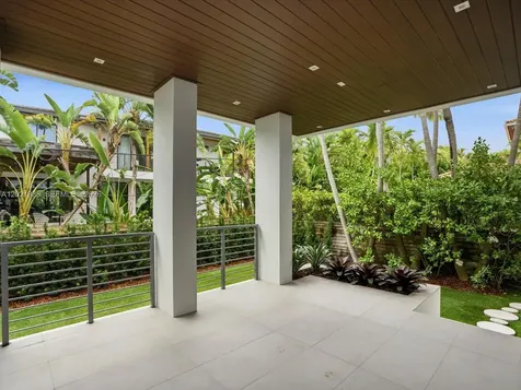 125 Hampton Lane Key Biscayne FL 33149