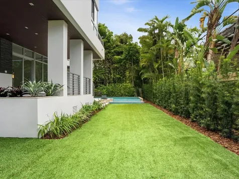 125 Hampton Lane Key Biscayne FL 33149