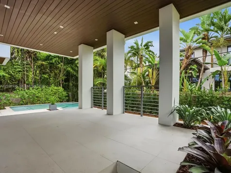 125 Hampton Lane Key Biscayne FL 33149