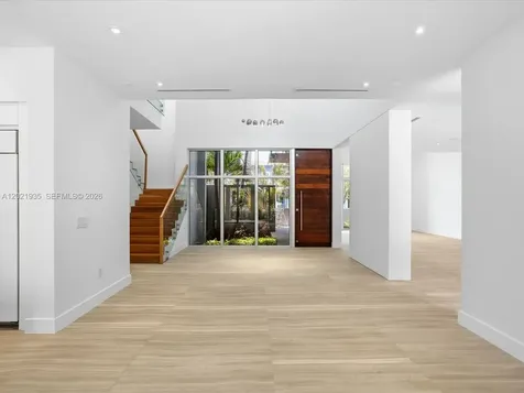 125 Hampton Lane Key Biscayne FL 33149