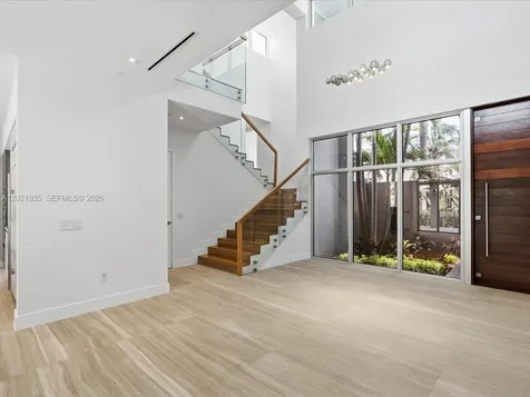 125 Hampton Lane Key Biscayne FL 33149