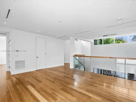 125 Hampton Lane Key Biscayne FL 33149