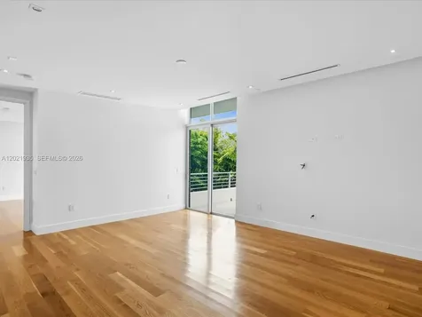 125 Hampton Lane Key Biscayne FL 33149