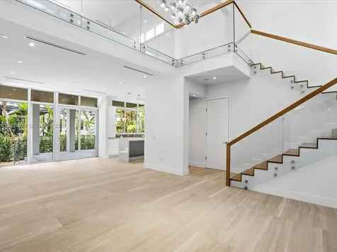 125 Hampton Lane Key Biscayne FL 33149