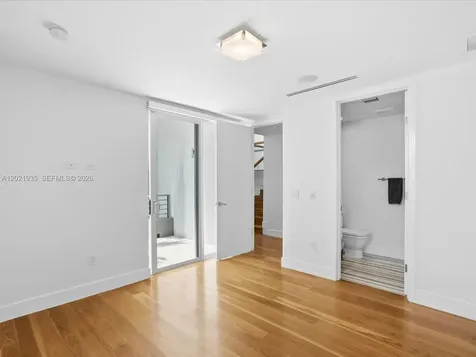 125 Hampton Lane Key Biscayne FL 33149